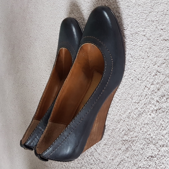 Calvin Klein Jeans Black Wedges - Picture 2 of 7